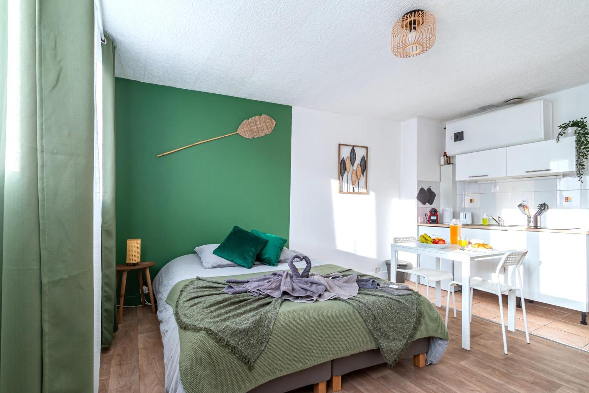 Appart'Hotel Nuiteejour Versailles Saint Cyr L'Ecole Exterior photo